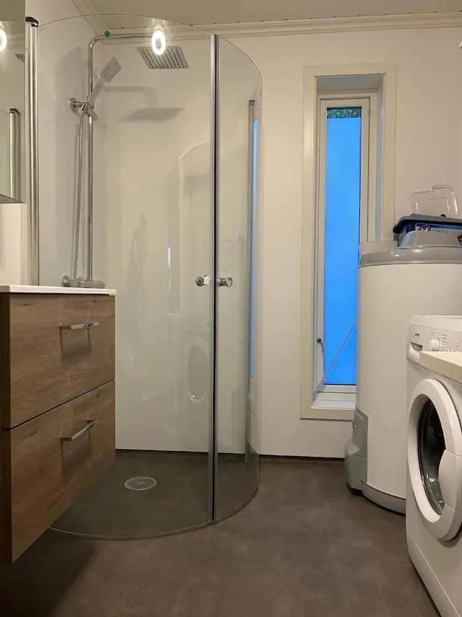 Lekkert Gjestehus Med Gratis Parkering Pa Stedet. Levanger Buitenkant foto